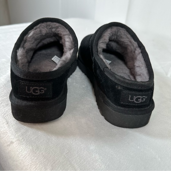 UGG 🎀 Classic plush slippers sz 8✔️ - Picture 5 of 7